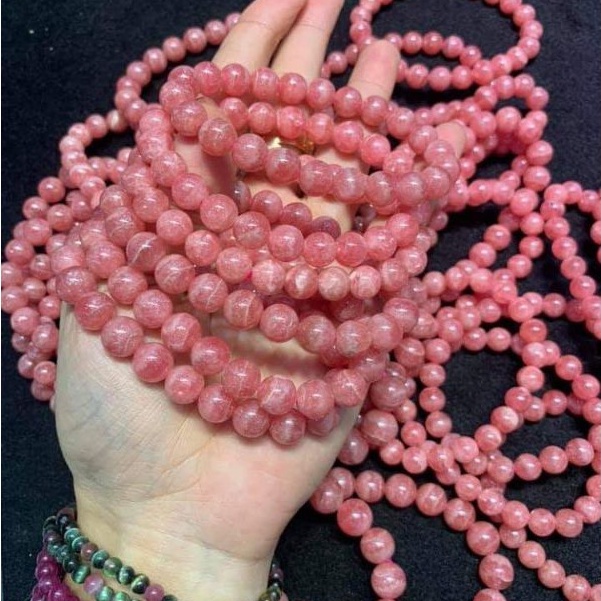 Vòng tay nữ đá phong thủy màu hồng vân đào hoa