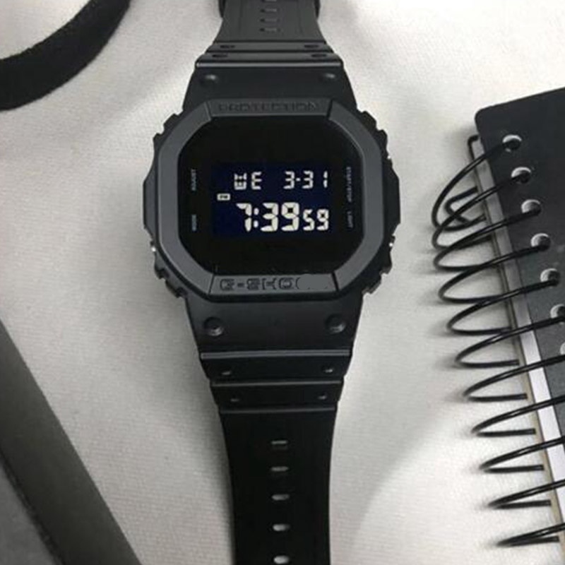 Đồng hồ điện tử chống thấm nước phong cách thể thao dành cho nam | BigBuy360 - bigbuy360.vn
