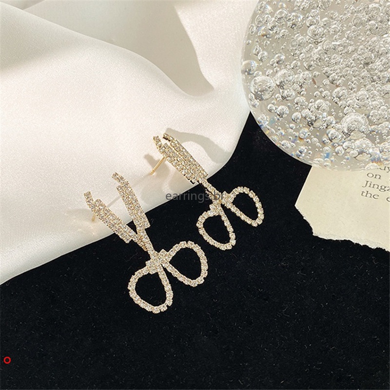 Bông tai hình cây kéo