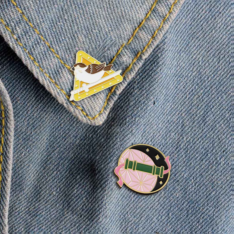 Trâm Cài Áo Hình Con Quỷ