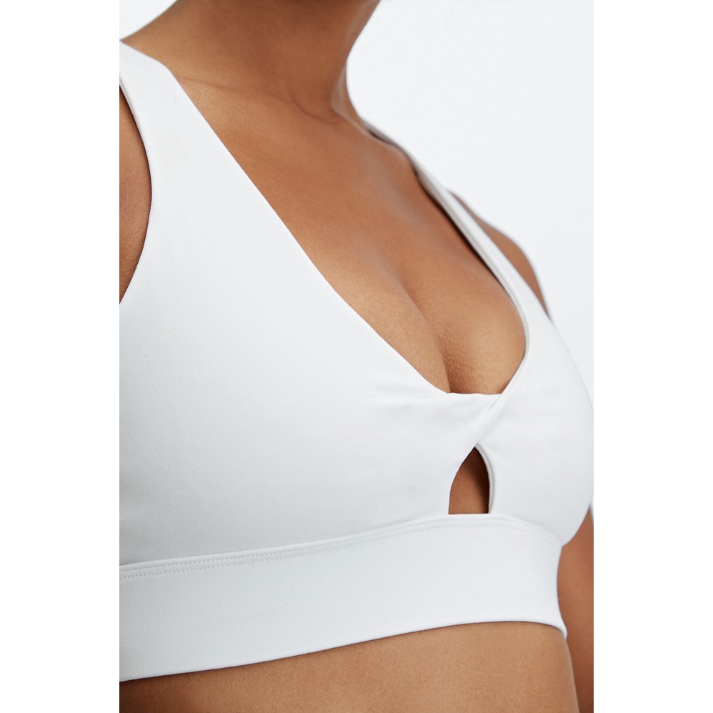 Áo sport bra trắng Fabletics Oasis xoắn ngực BA2044049