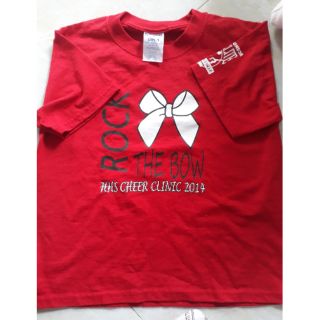 Áo thun đỏ cho bé gái size 35-40 kg