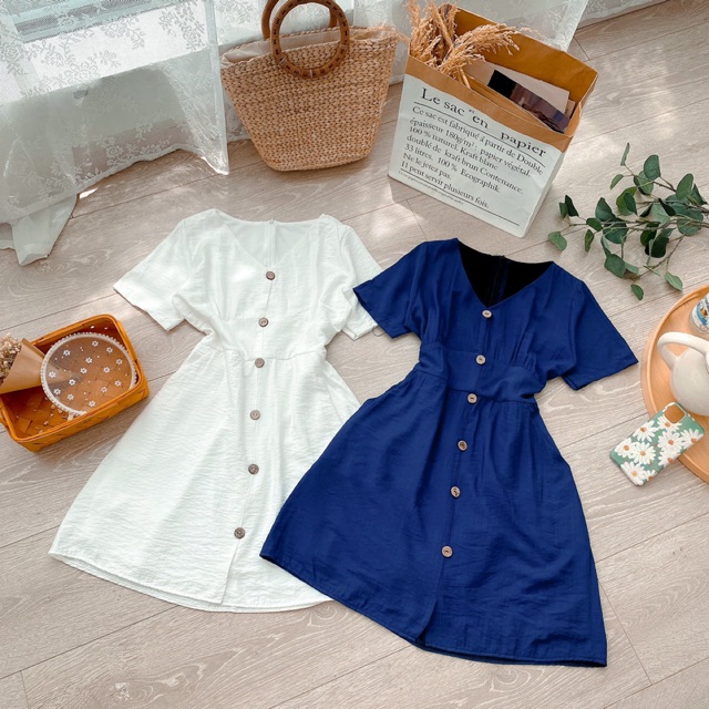 ĐẦM XANH ĐEN - TRẮNG NÚT GỖ CỔ V