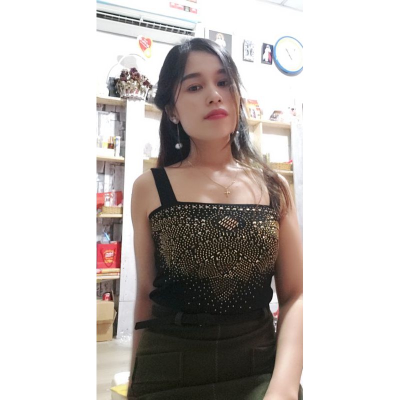 Áo đá cổ vuông