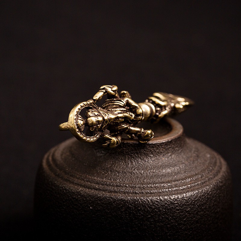 Tượng Nhỏ Phong Thủy Bằng Đồng Kiểu Dáng Hình Chùy Kim Cang Thần Voi Ganesha, Đem Lại Sự May Mắn Tài Lộc (Kích Thước: 6.