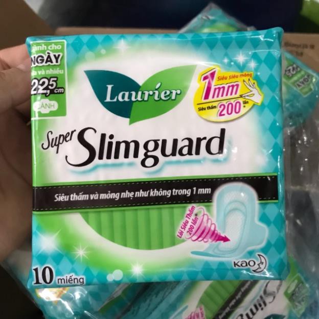 Băng vệ sinh Laurier Super Slimguard ban ngày 10 miếng siêu mỏng cánh(22,5cm)