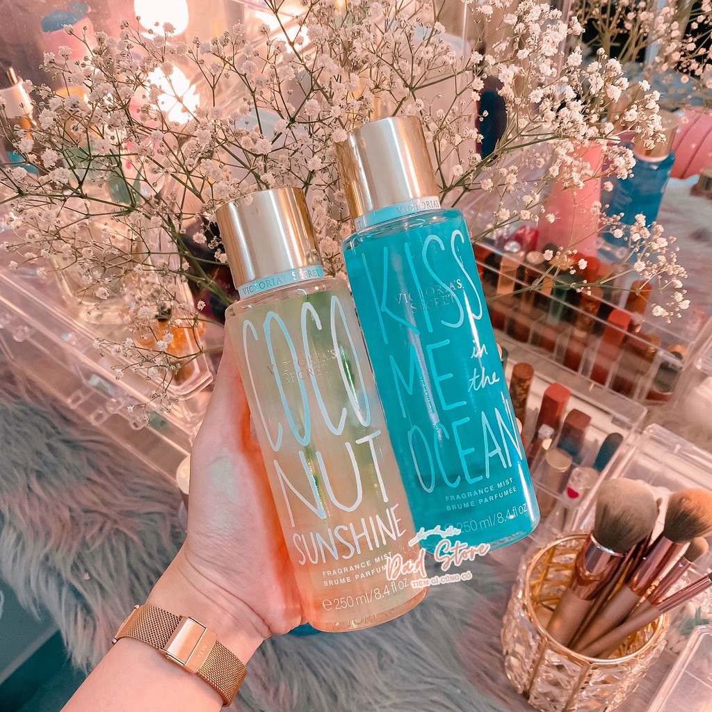 Xịt Thơm Body Mist Victoria’s Secret 𝐌𝐢𝐞̂̃𝐧 𝐏𝐡𝐢́ 𝐒𝐡𝐢𝐩 Xịt Toàn Thân Aqua Kiss, Love Spell, PureSeduction 100ml,250ml