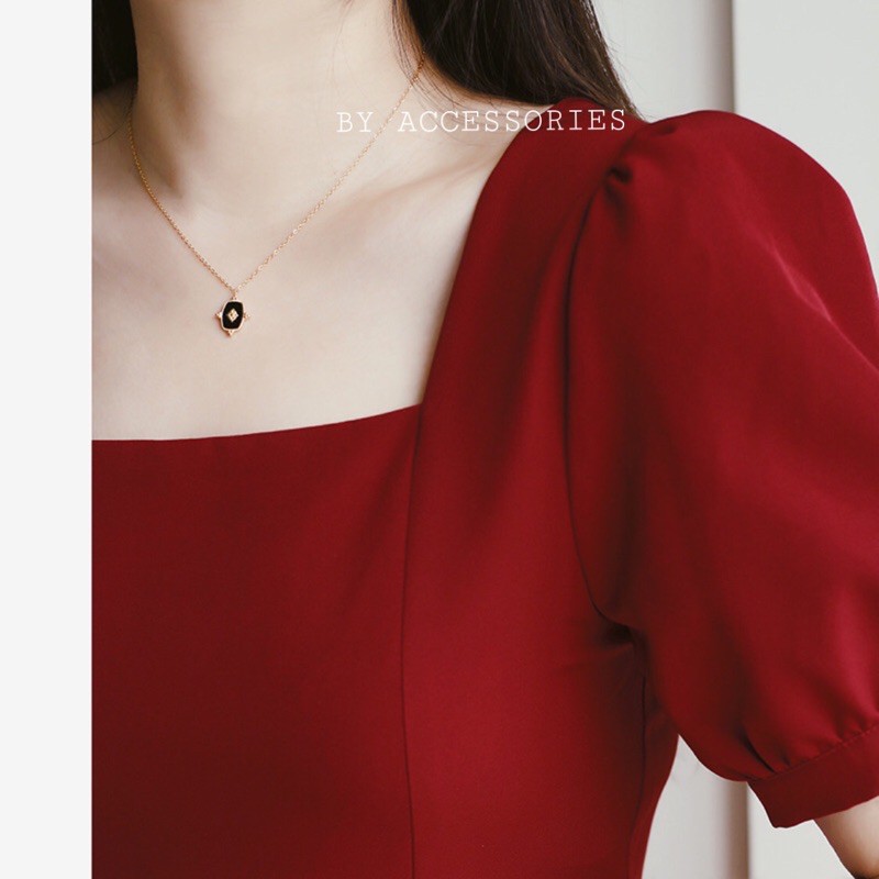 Dây chuyền titan mặt chữ nhật sơn đen phối hoa văn cổ điển không gỉ