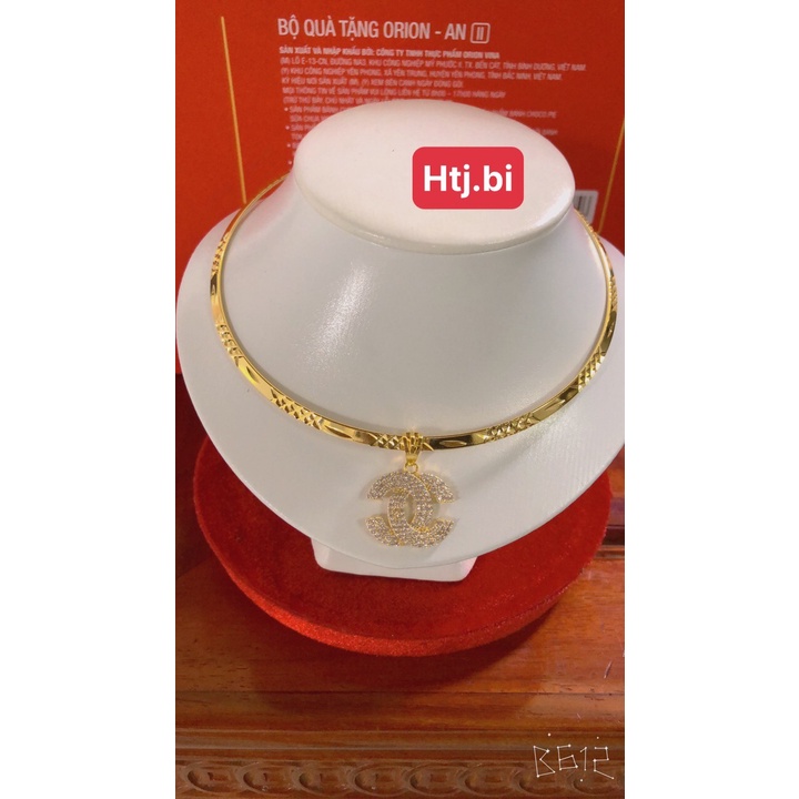 Kiềng cổ nữ mạ vàng kèm mặt cha le đính đá đẹp long lanh htj
