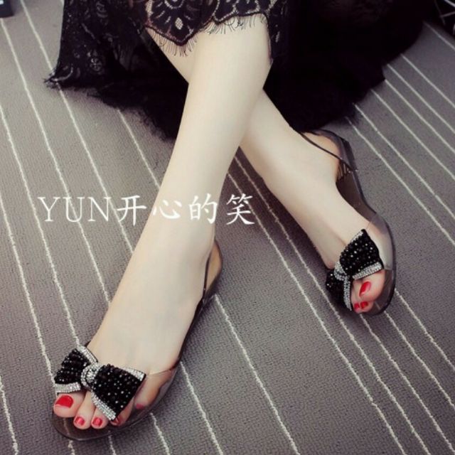 Giày nơ đen viền trắng