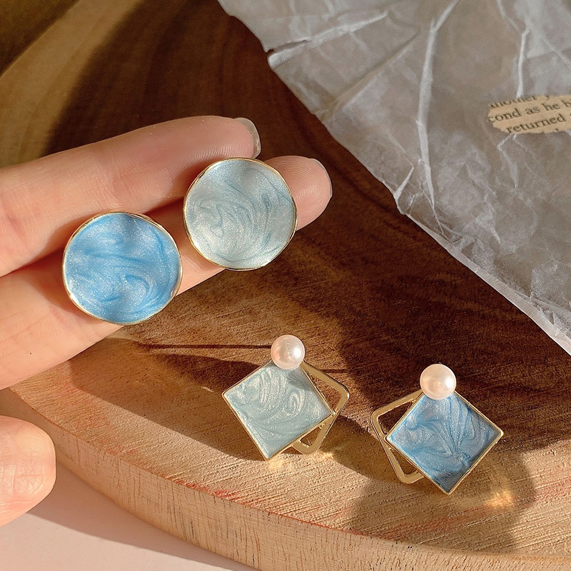 Khuyên tai đơn giản cổ điển tùy chọn kiểu dáng