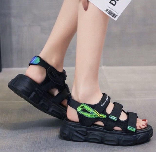 Giày sandal ulzzang cá tính viền tam giác xanh