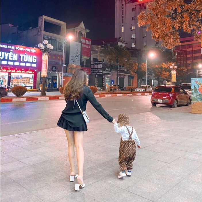 Set Quần Áo Trẻ Em 5 Món Cực Xinh Cho Bé Trai và Bé Gái Từ 8 - 32kg Voi Store