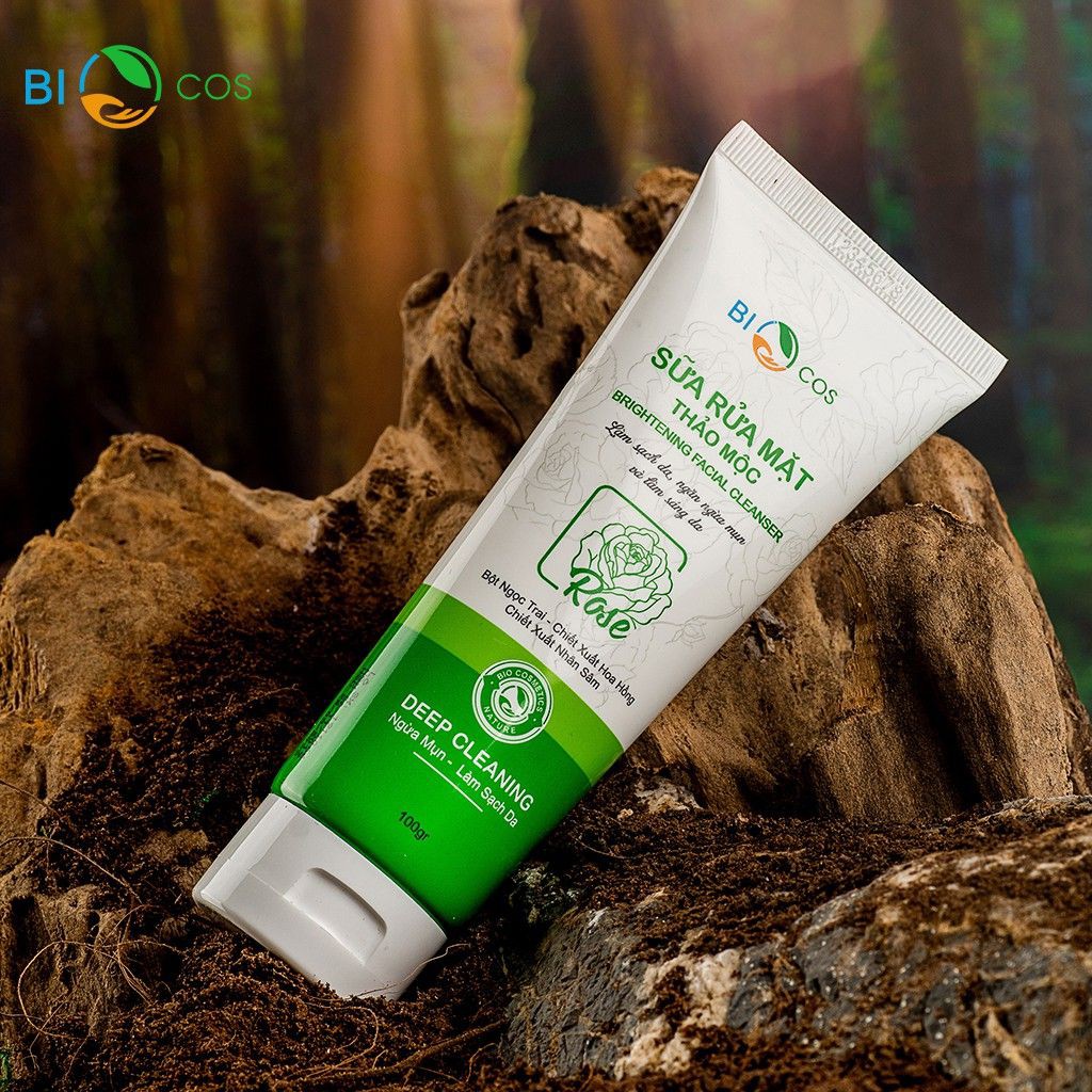 Sửa Rửa Mặt Giảm Mờ Mụn BIOCOSMETICS, Làm Sạch Da Và Làm Sáng Da 100ml