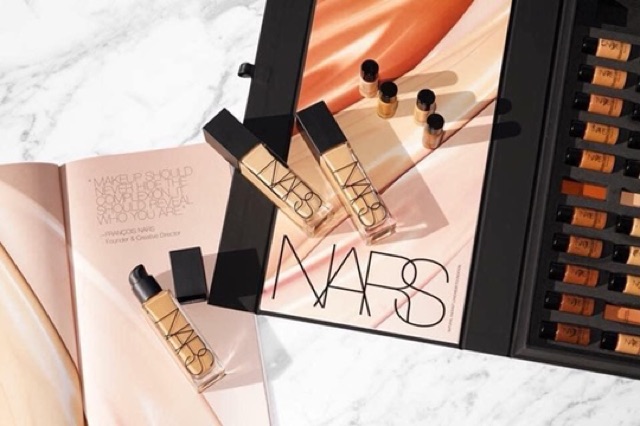 Kem nền Nars Natural Radiant Longwear Foundation 30ml fullbox.