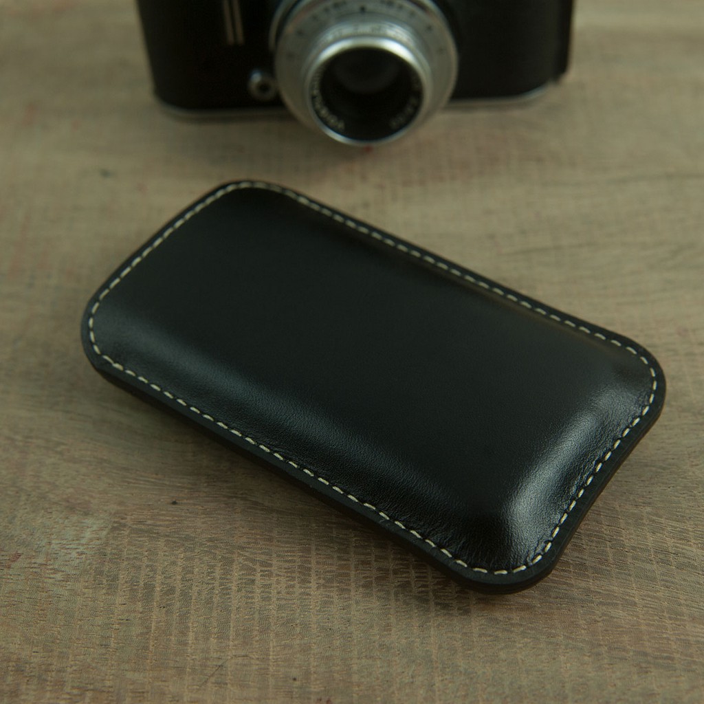 Bao điện thoại E72 - da bò thật - màu đen - handmade MC179