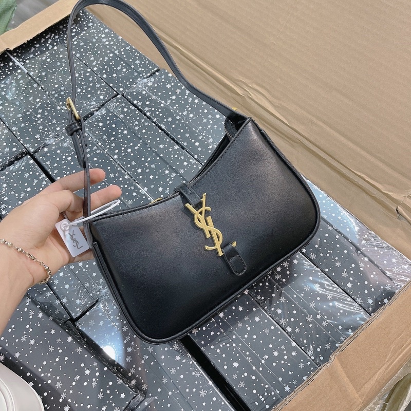 Túi xách nữ qoai ít full box nguyên seal xịn xò 20cm hot 2022