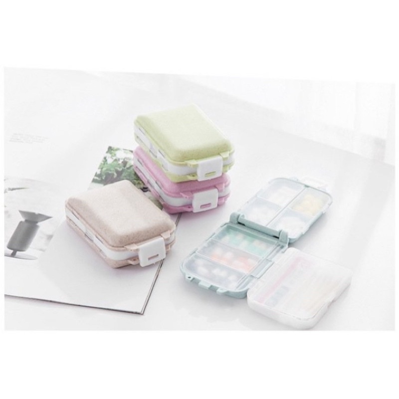 Hộp đựng thuốc bằng nhựa nhiều ngăn ,sắp xếp tiện lợi có thể cầm theo mang đi mọi nơi