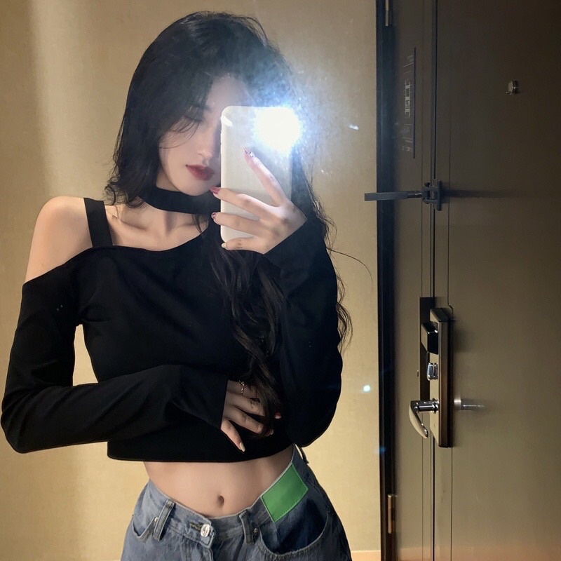 Áo thun nữ tay dài croptop trễ một bên vai phong cách cá tính