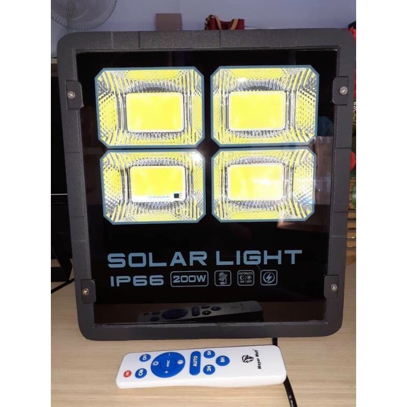 Đèn pha năng lượng Mặt Trời Mayor Wolf 200w _siêu sáng.