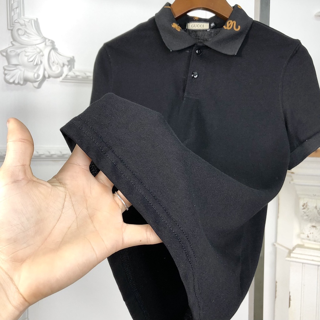 Áo Polo nam G.C logo rắn ong thêu quanh cổ được thêu 100%.Áo thun basic chất liệu vải cotton thoáng mát, thoải mái