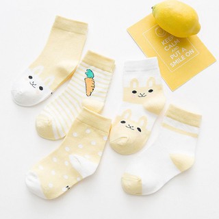 Set 5 đôi tất/ vớ hình củ cà rốt cho bé từ 1 -12 tuổi .