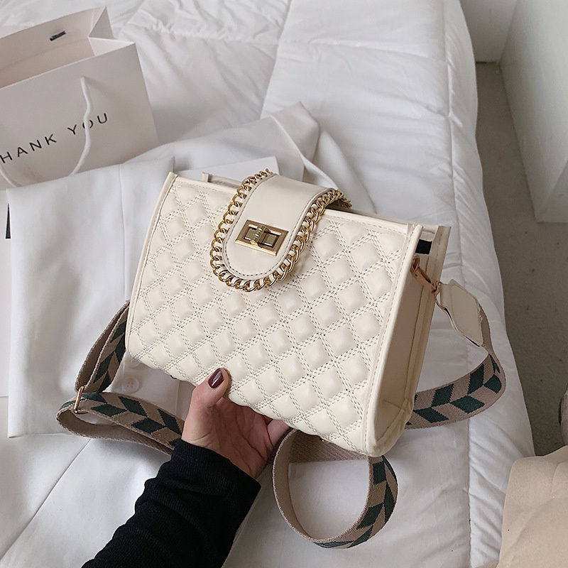 Túi Đeo Chéo Họa Tiết Kẻ Sọc Thời Trang 2022 Mới Cho Nữ