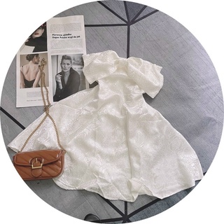 ĐẦM GẤM NƠ NGỰC