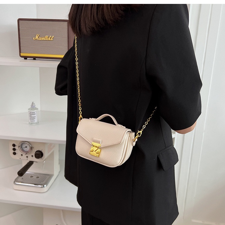 Túi Đeo Vai Hình Vuông Cỡ Nhỏ Phối Dây Xích Thời Trang Cho Nữ