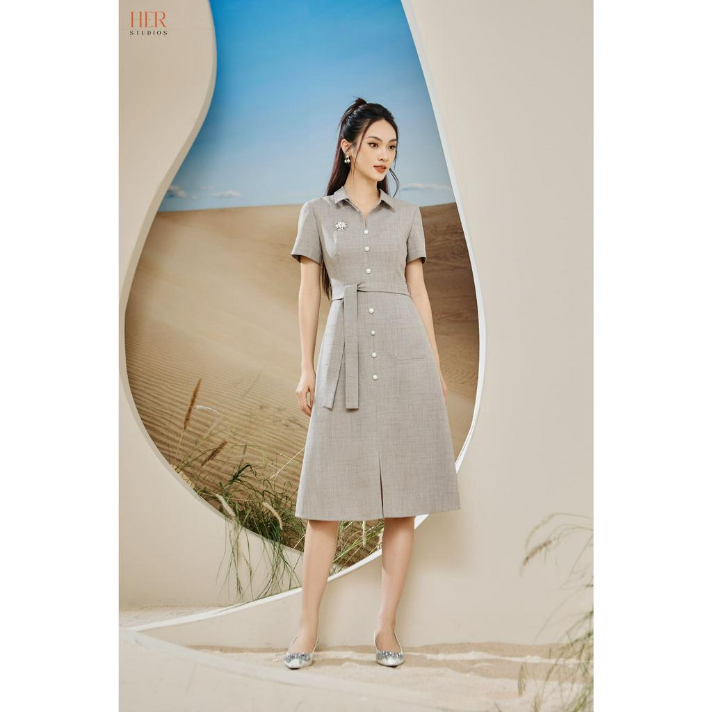 Đầm nữ công sở Her thiết kế sơ mi eo buộc nơ dáng dài