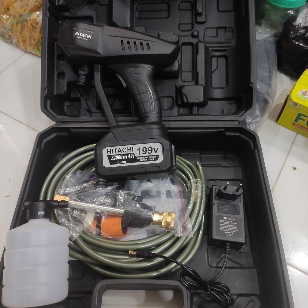 Máy rửa xe mini cầm tay cao áp máy xịt rửa xe gia đình hitachi có bình tạo bọt pin trâu giá rẻ full box phụ kiện