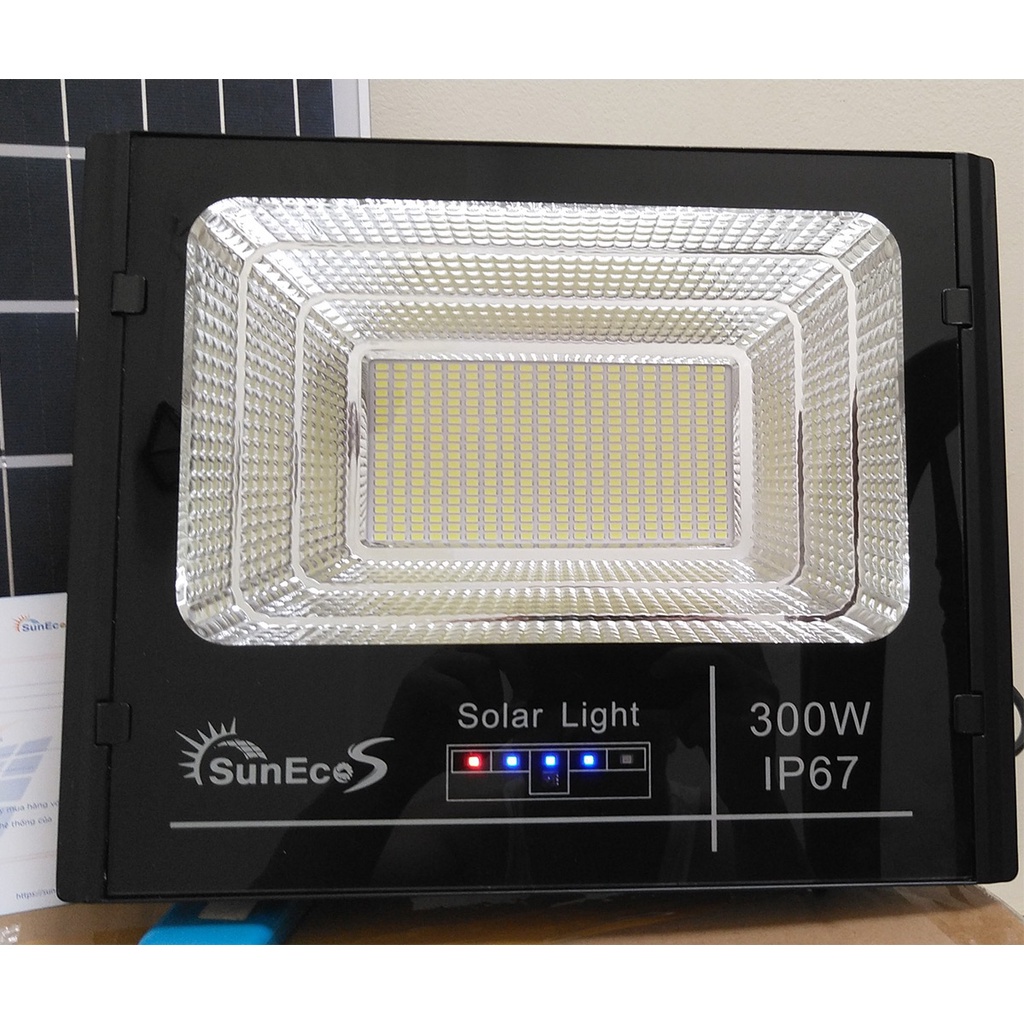 Đèn năng lượng mặt trời 300W Suneco, đèn pha led năng lượng mặt trời có báo dung lượng pin, chống nước IP67, BH 2 năm
