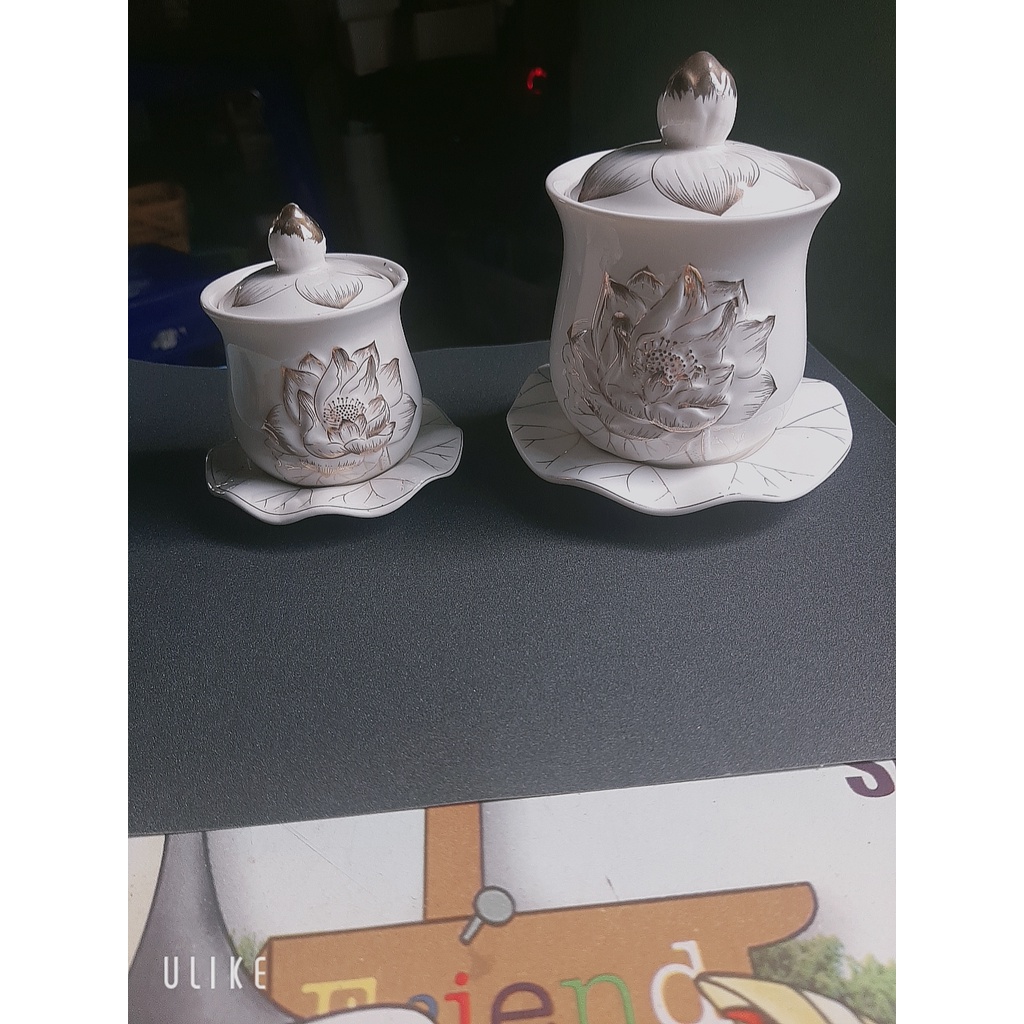 (Đồ Thờ Cúng)Ly nước,chum nước Bạch Ngọc Dập Hoa Sen Nổi