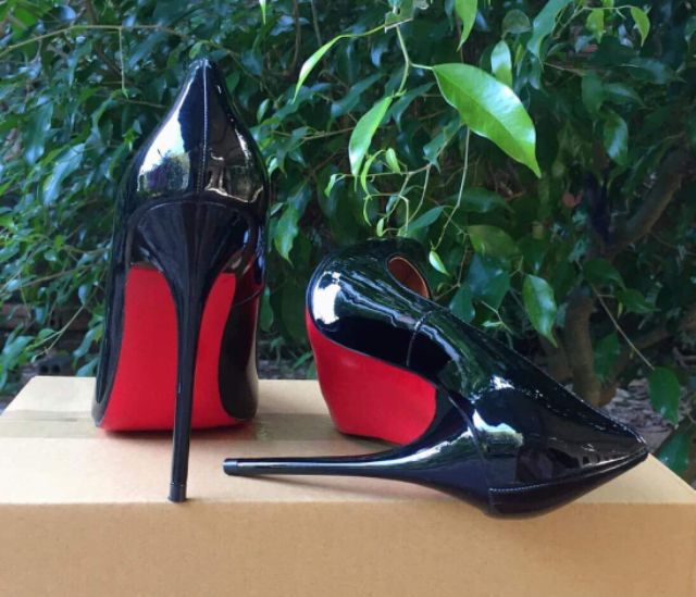 Giày cao gót  đế đỏ màu đen bóng sale 320k | BigBuy360 - bigbuy360.vn