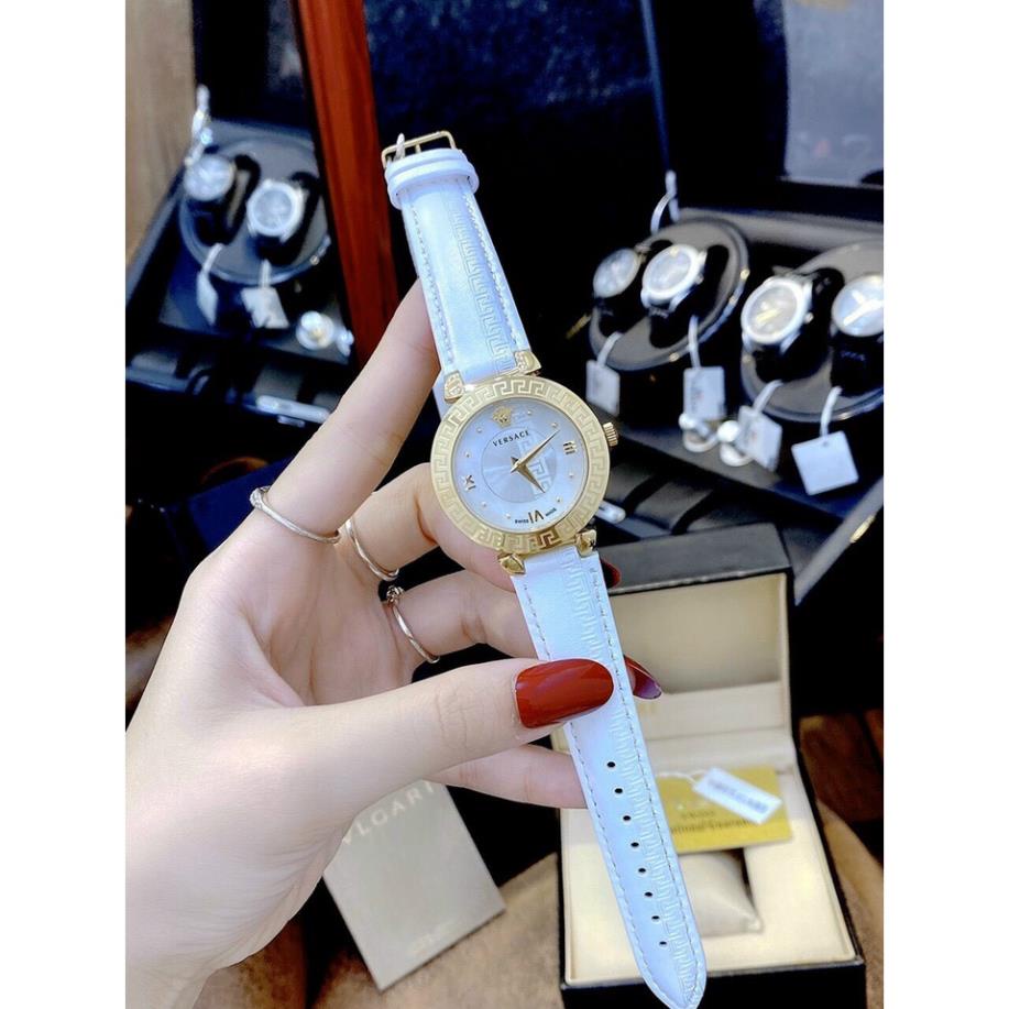 Đồng hồ nữ Versace nữ dây da sang trọng và tinh tế.