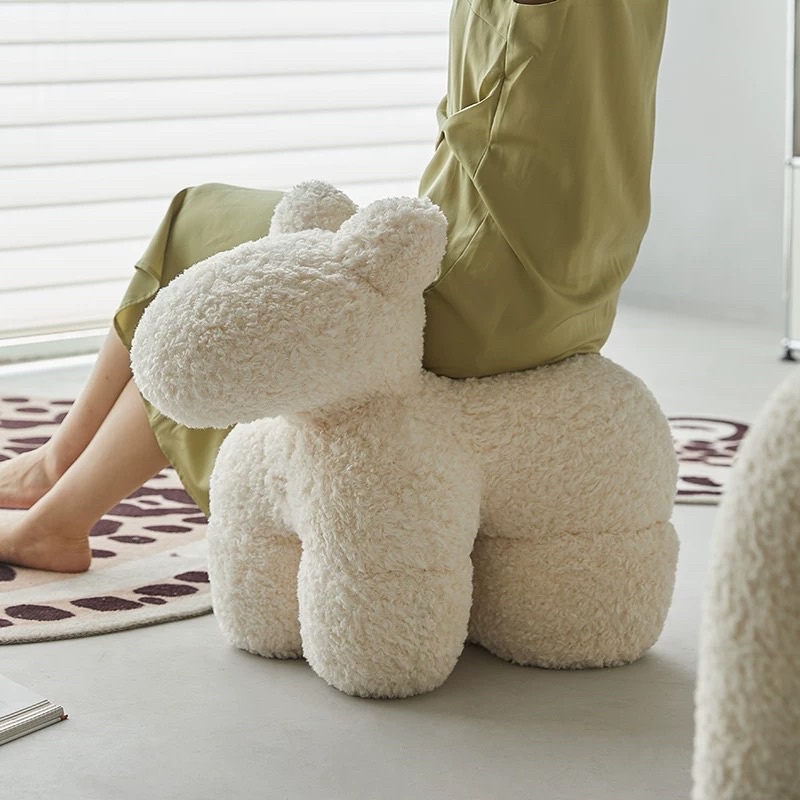 Ghế ngựa Pony Chair trắng vải len cừu cao cấp trang trí phòng khách, studio, phòng ngủ phong cách Bắc Âu