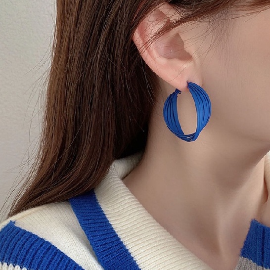 Khuyên tai phong cách vintage cá tính