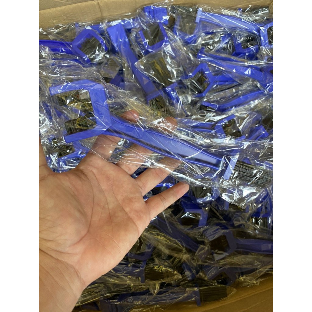 Bàn Chải Chà Sên 3D