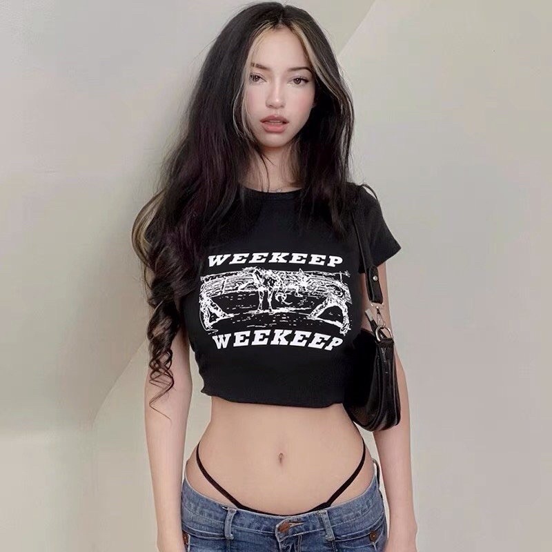 Áo thun croptop in chữ Weekeep