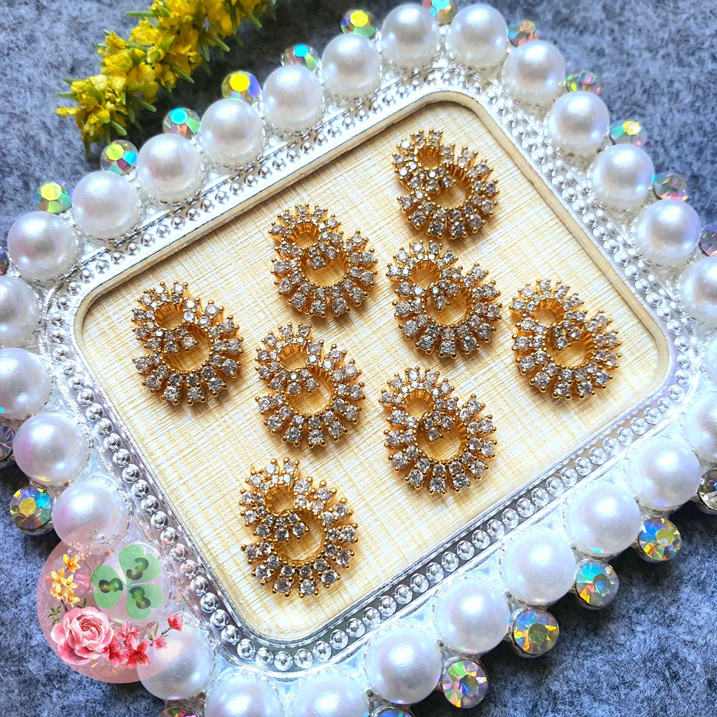 Mã SR033 . Charm kim loại dòng cao cấp đính đá trang trí móng siêu xinh.