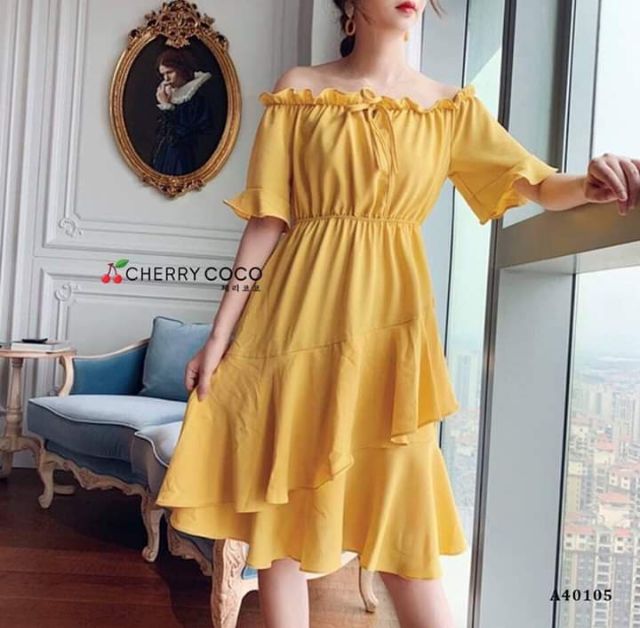 Váy trễ vai vàng