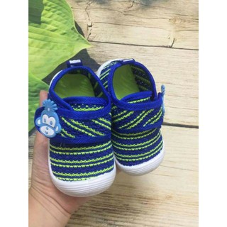 [Xả hàng] Giày tập đi bé trai bá gái có chút chít