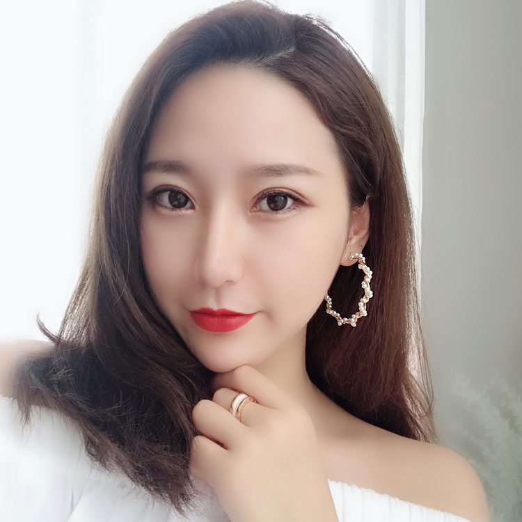 Khuyên Tai Tạo Hình Độc Đáo Sành Điệu Cho Nữ