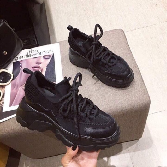 Giày sneaker đế 5 cm 2 màu dây