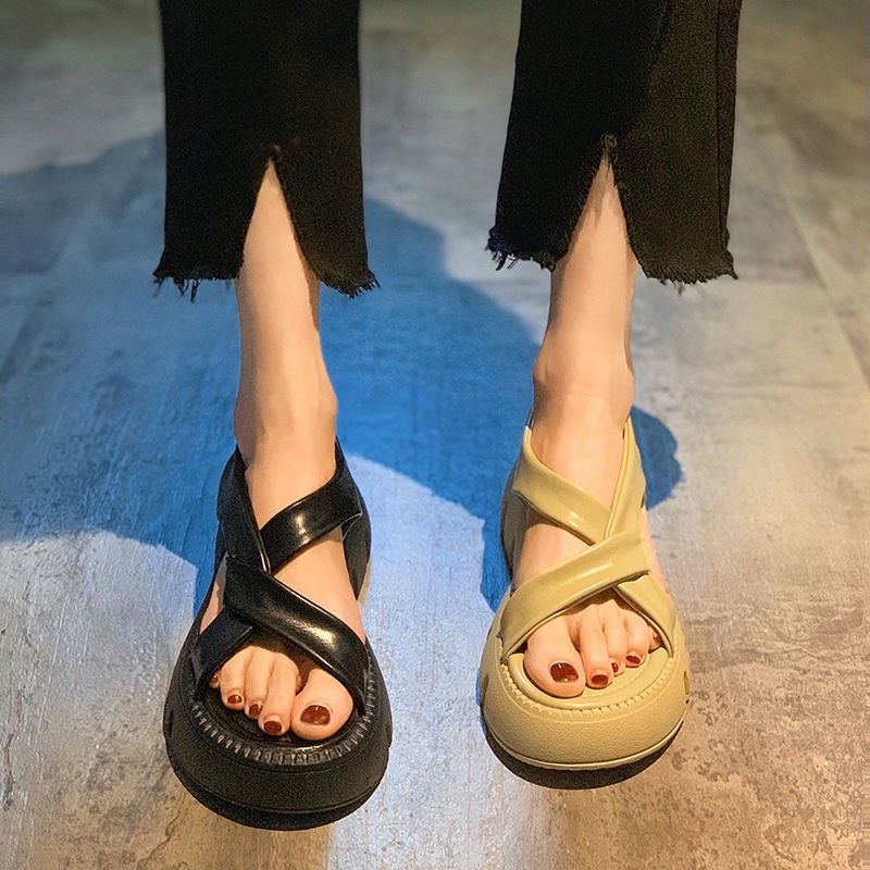 Giày sandal nữ ulzzang, sandal nữ quai chéo da pu đế bánh mì màu đen và trắng thời trang nữ