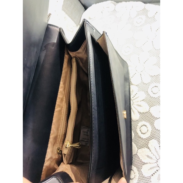 Túi công sở Bandolini trưng bày thanh lý