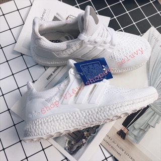 Giày thể thao Ultra Boost 2 màu đen và trắng