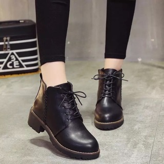 Boots cổ lửng , bốt nữ cá tính