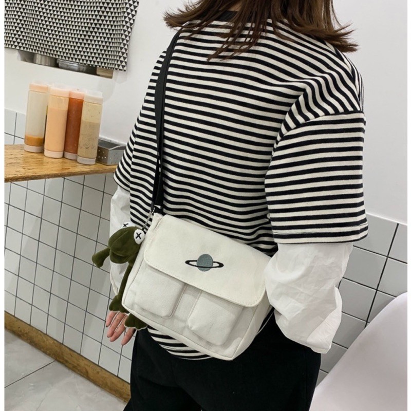 TÚI TOTE VẢI CANVAS ĐEO CHÉO THÊU HÌNH ĐỊA CẦU(không kèm móc ếch)