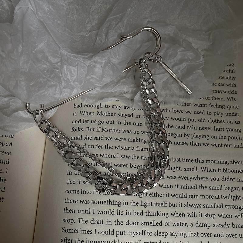 Ghim cài áo có mắc xích bằng kim loại phong cách retro